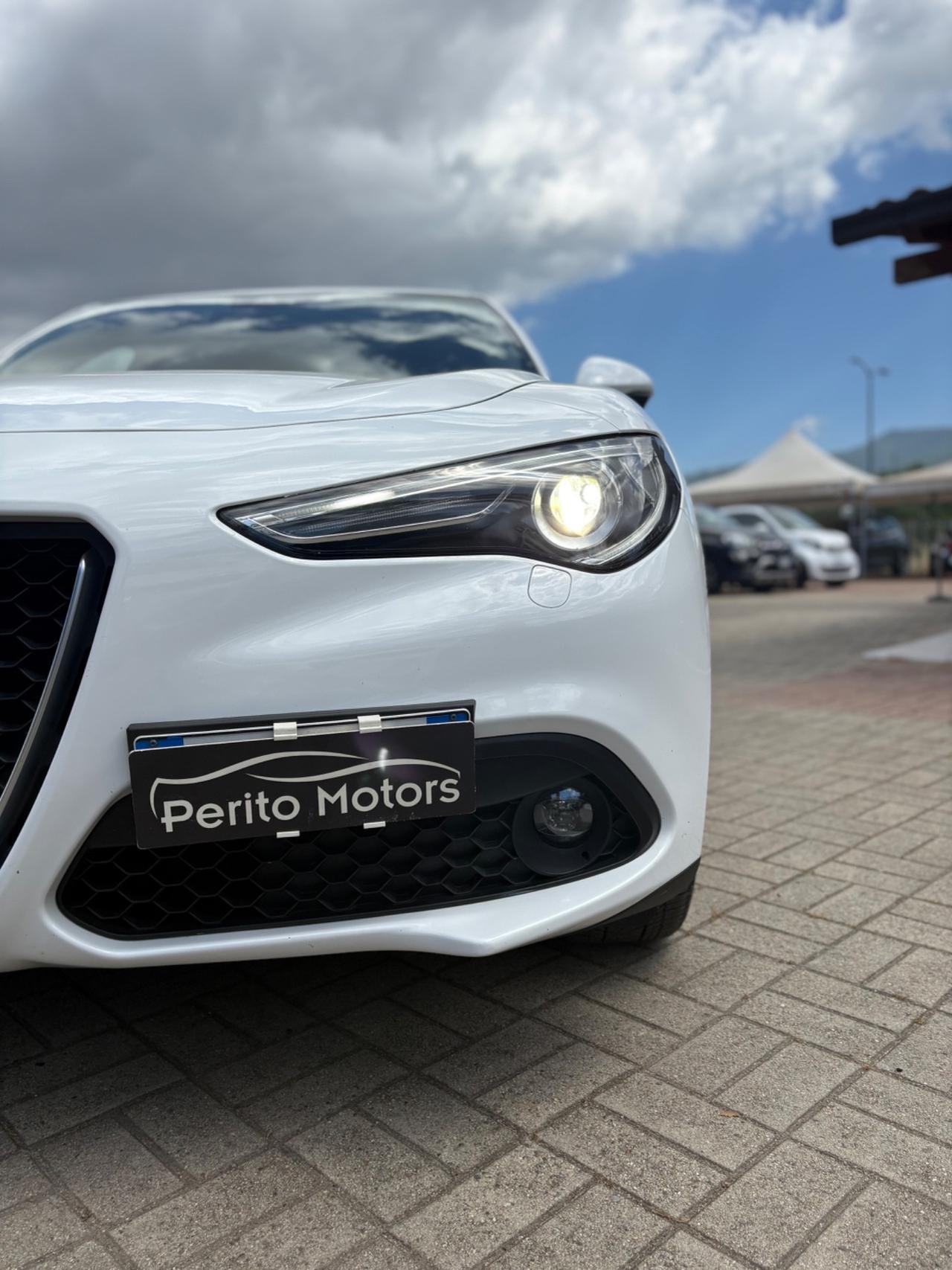 Alfa Romeo Stelvio 2.2 Turbodiesel 180 CV AT8 RWD Business