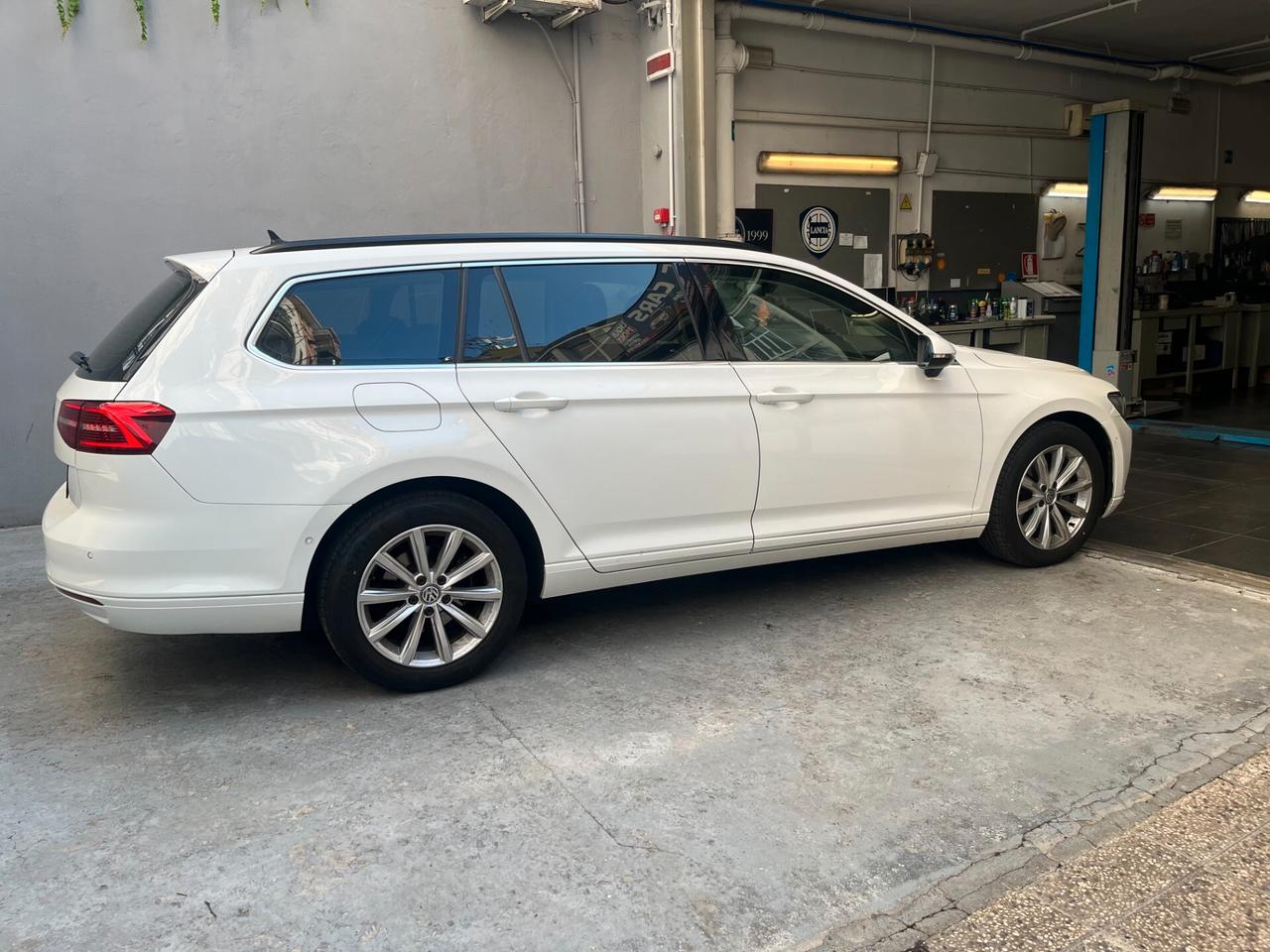 Volkswagen Passat Variant 1.6 TDI Trendline BlueMotion Technology