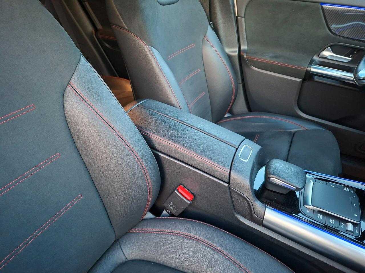 Mercedes GLA 180d Premium *TAGLIANDI MERCEDES*