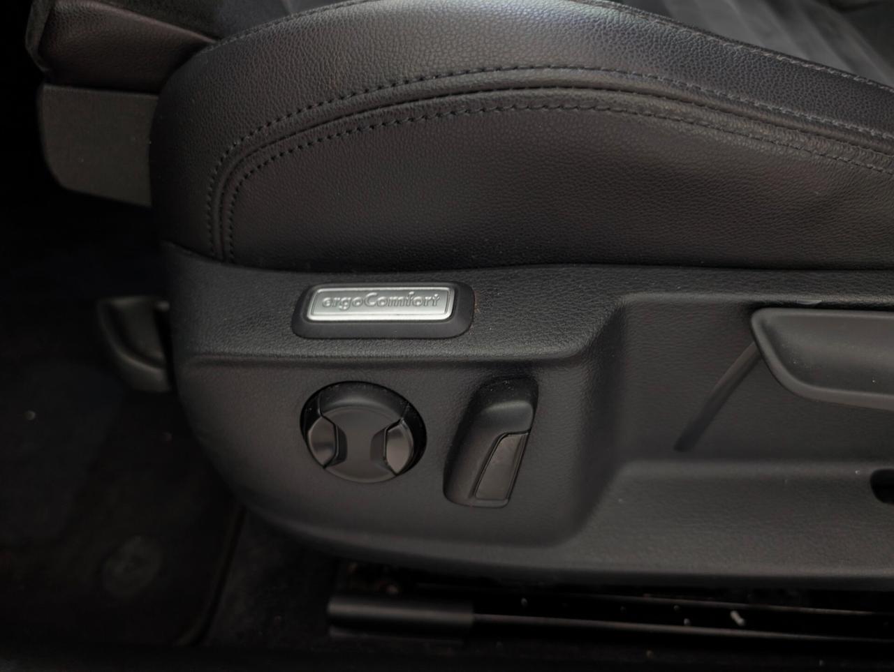 Volkswagen Passat Variant 2.0 TDI DSG Highline BlueMotion Technology IN ARRIVO