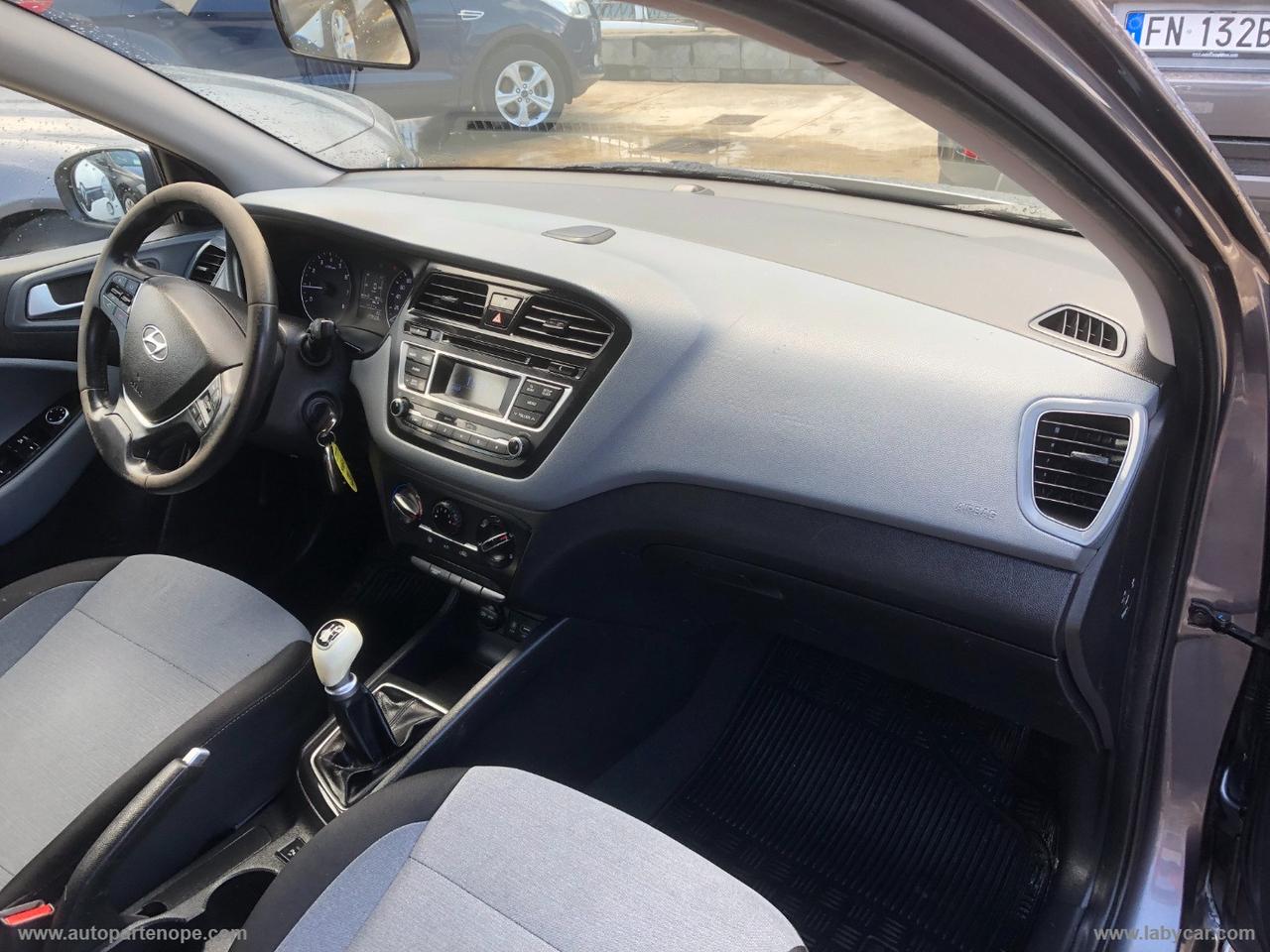 HYUNDAI i20 1.2 84 CV 5p. Comfort