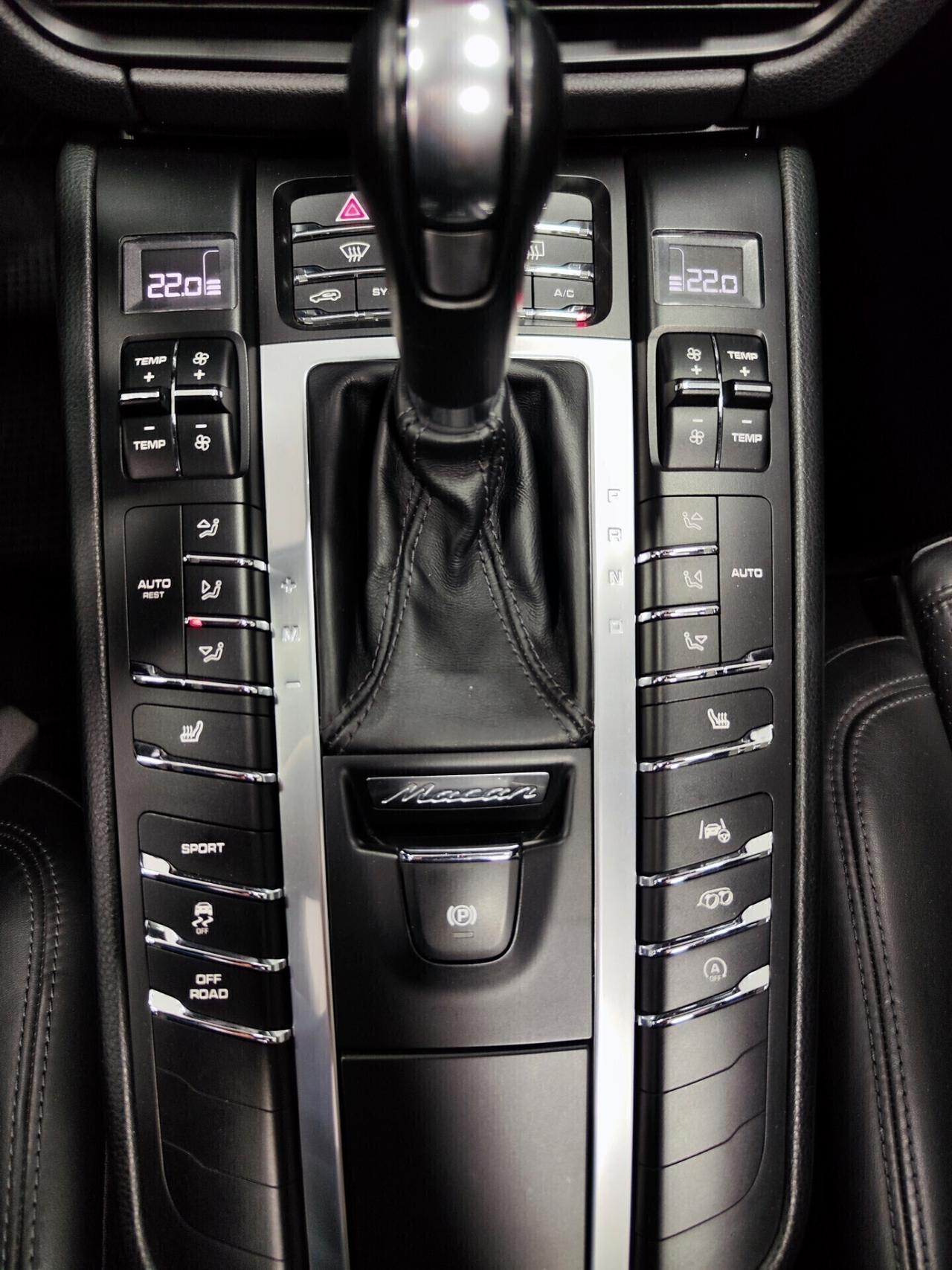 Porsche Macan 2.0 245cv Tetto Led