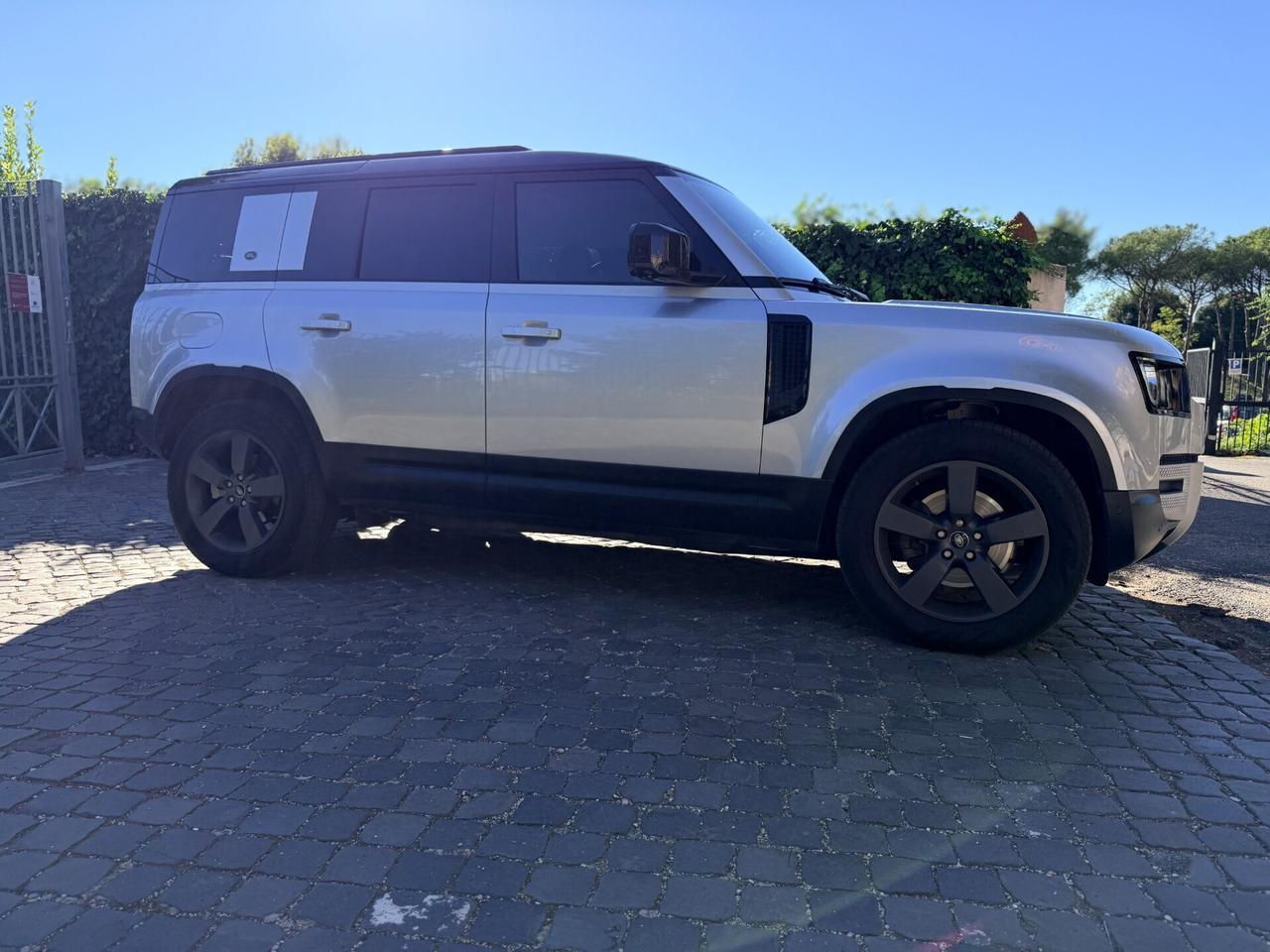 Land Rover Defender 110 3.0d Hybrid 7 POSTI