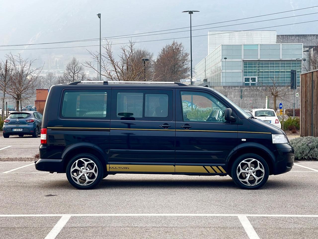 Volkswagen Multivan 2.5 TDI/174CV Comfortline