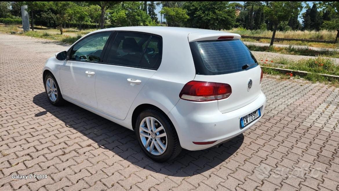 Volkswagen Golf 6 1.6 TDI 105 cv 5p. Highline