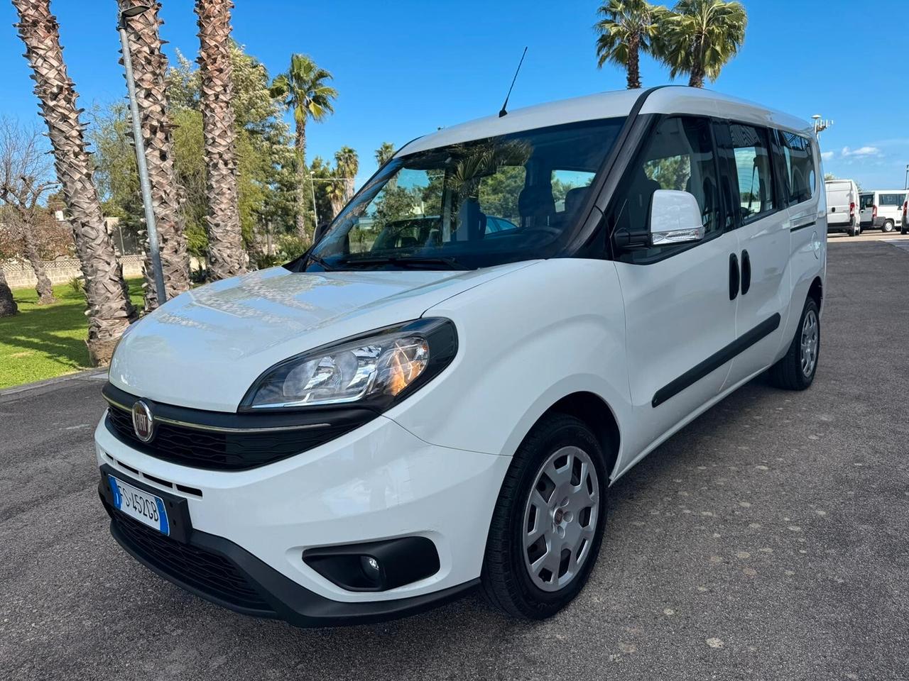 Doblò MAXI AUTOCARRO A POSTI