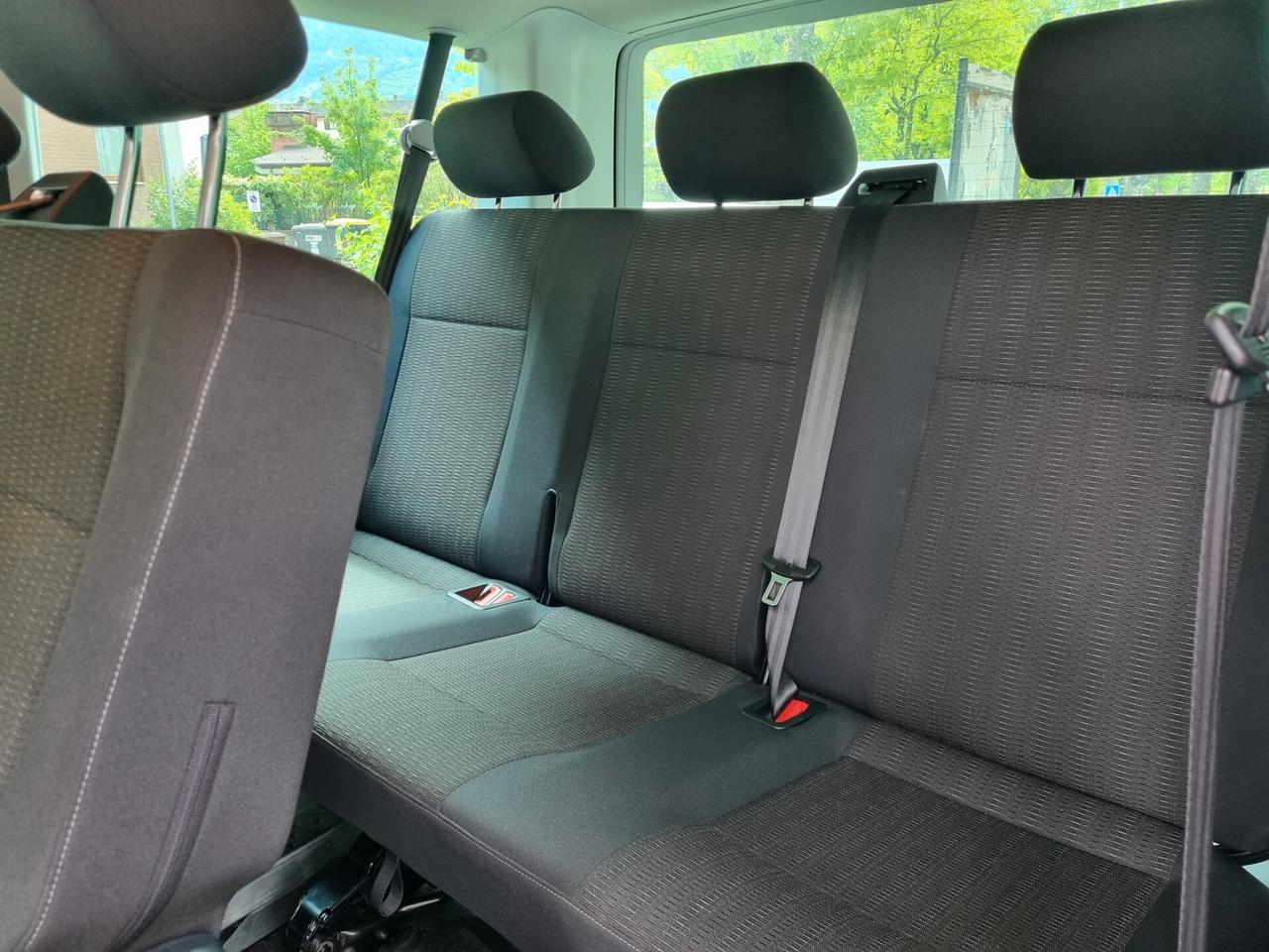 Volkswagen Caravelle 2.0 TDI 150CV 8 POSTI