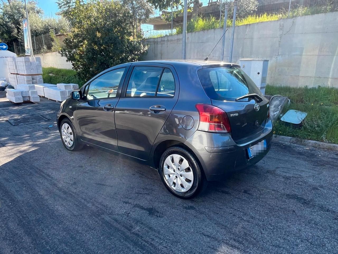 Toyota Yaris 1.4 D-4D DPF 5 porte Sol