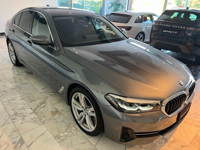 BMW 530 d Berlina 249cv xDrive Business StepTronic 48V