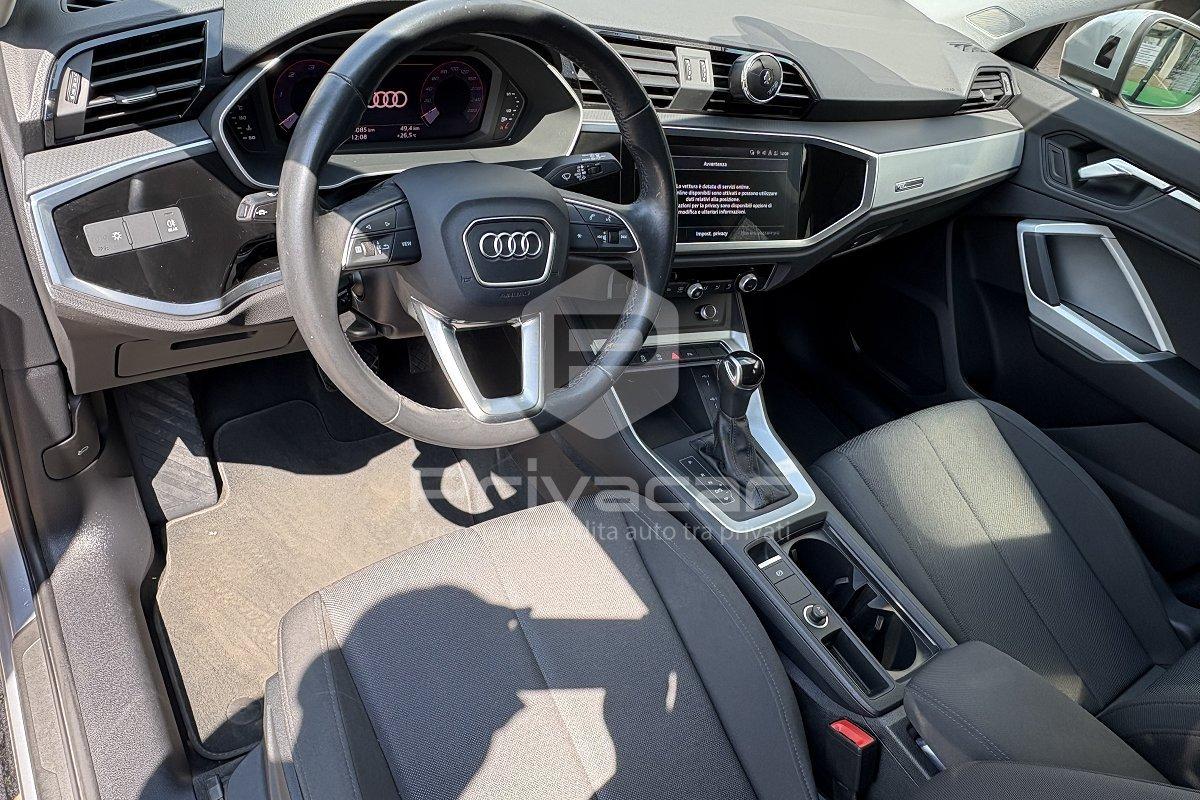 AUDI Q3 35 TDI Business