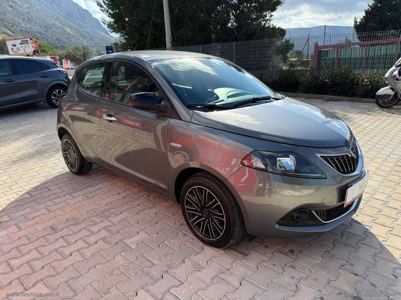 LANCIA Ypsilon 1.0 FireFly 5p.S&S Hybryd Gold