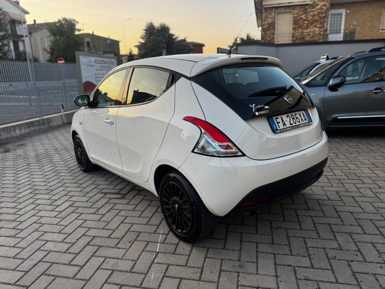 Lancia Ypsilon 1.2 69 CV 5 porte GPL Ecochic Gold