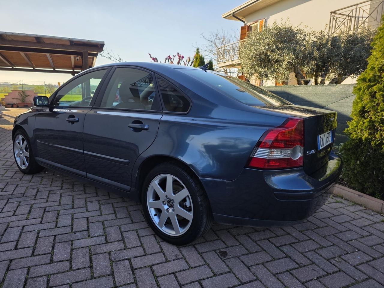 Volvo S40 2.0 D cat Summum