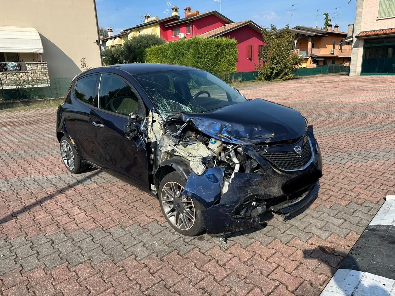 Lancia Ypsilon 0.9 TwinAir 85 CV 5 porte S&S DFN Platinum