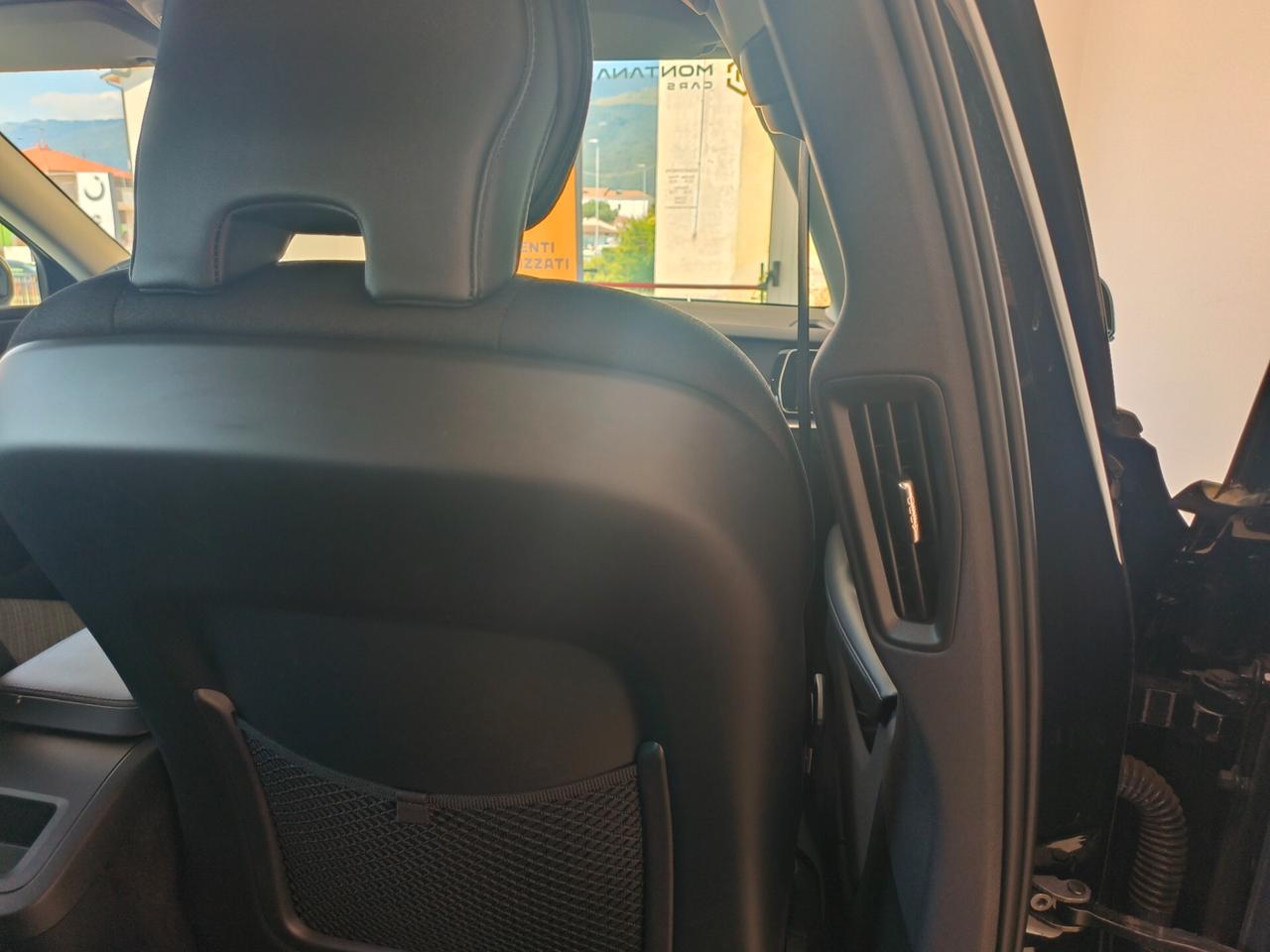 Volvo V60 B4 (d) Geartronic Momentum Business
