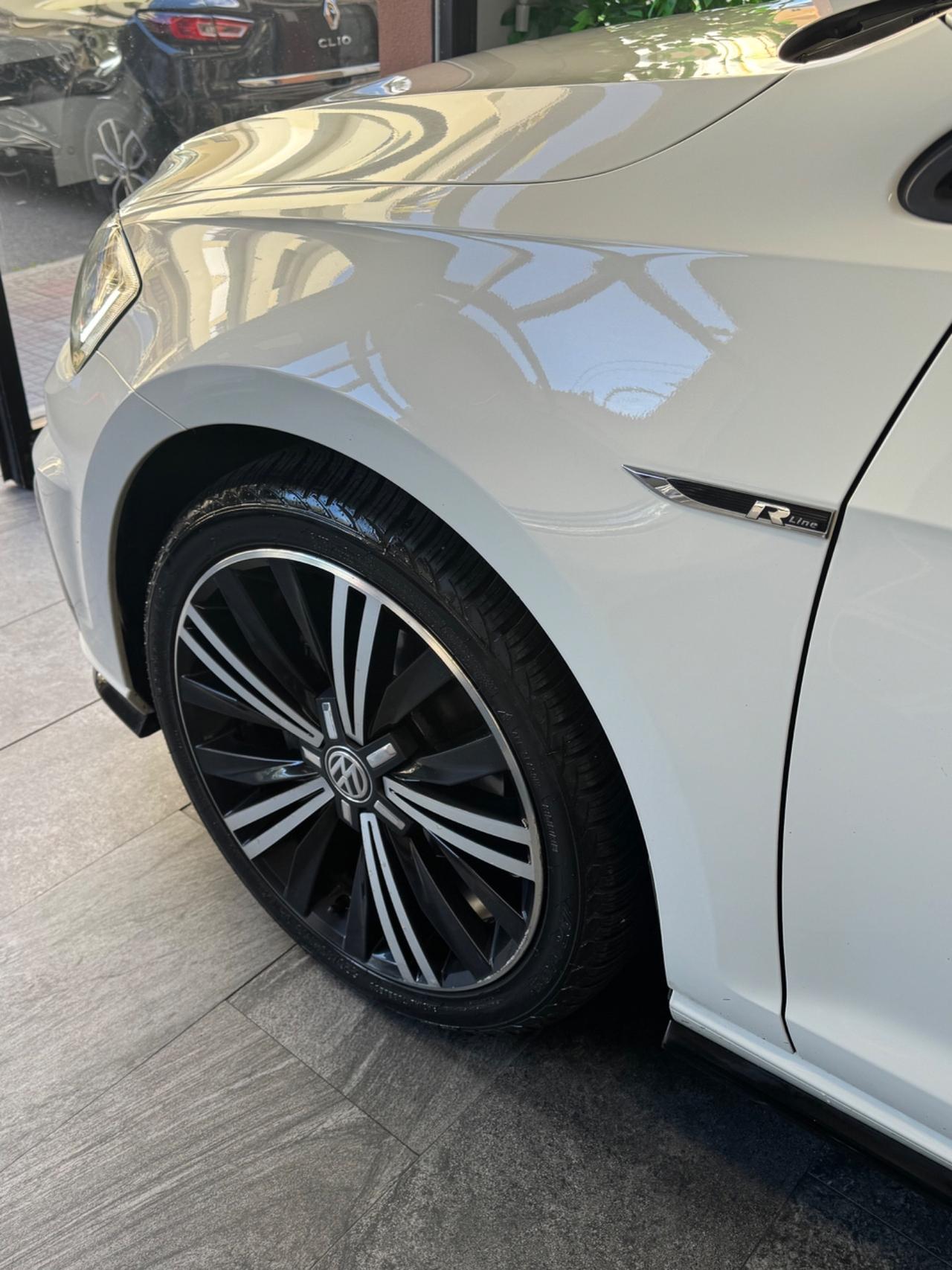 VOLKSWAGEN GOLF 7.5 2.0 TDI 150 CV DSG R-LINE