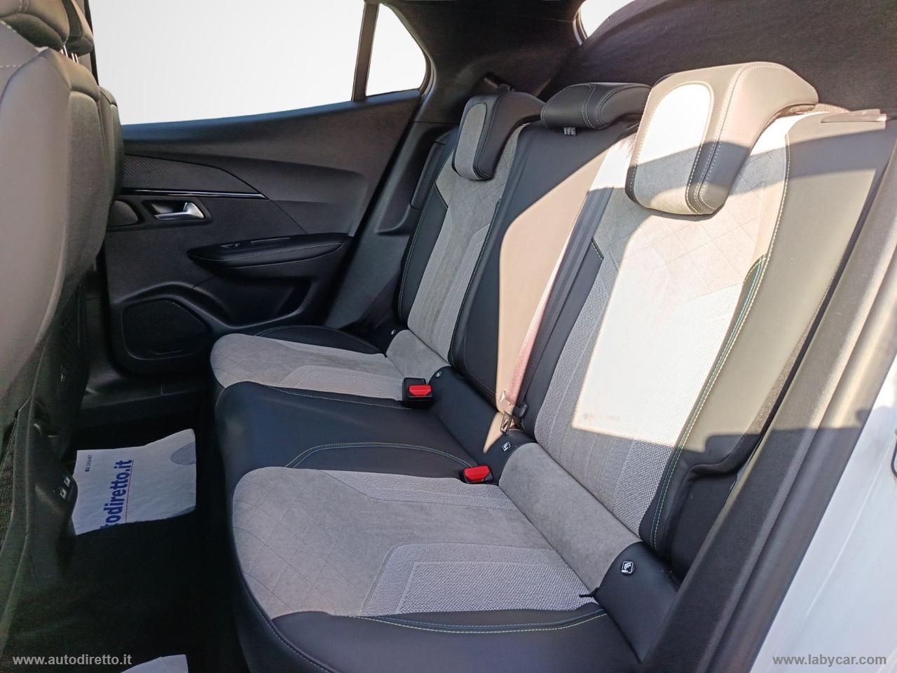 PEUGEOT E-2008 GT PACK