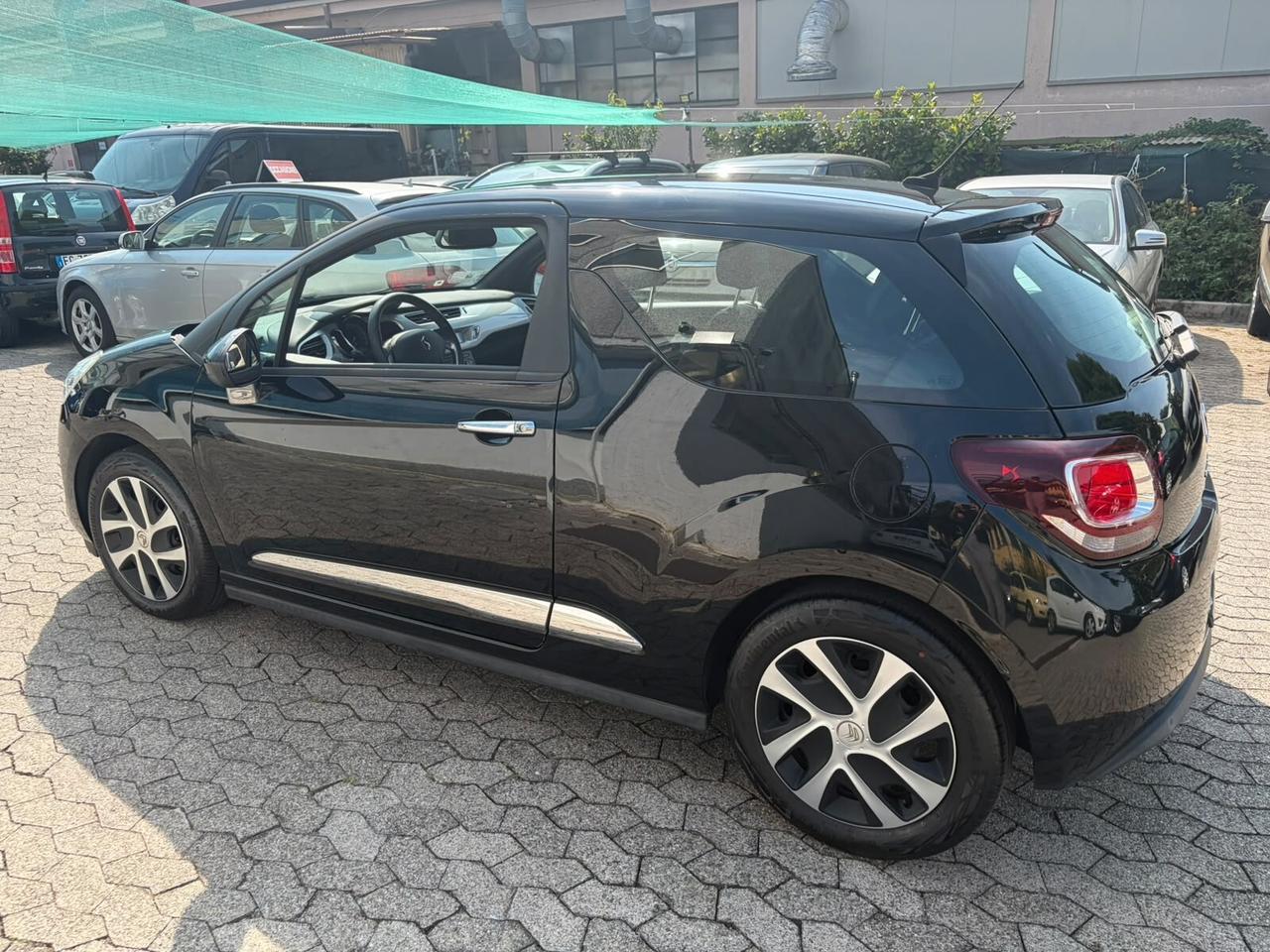 Ds DS3 3 1.2 VTi 82 Just Black*EURO5*NEOPATENTATI