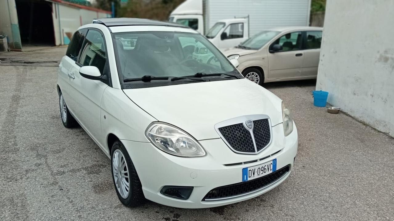 Lancia y 1.2 benz t.aprib.full/opt-2009