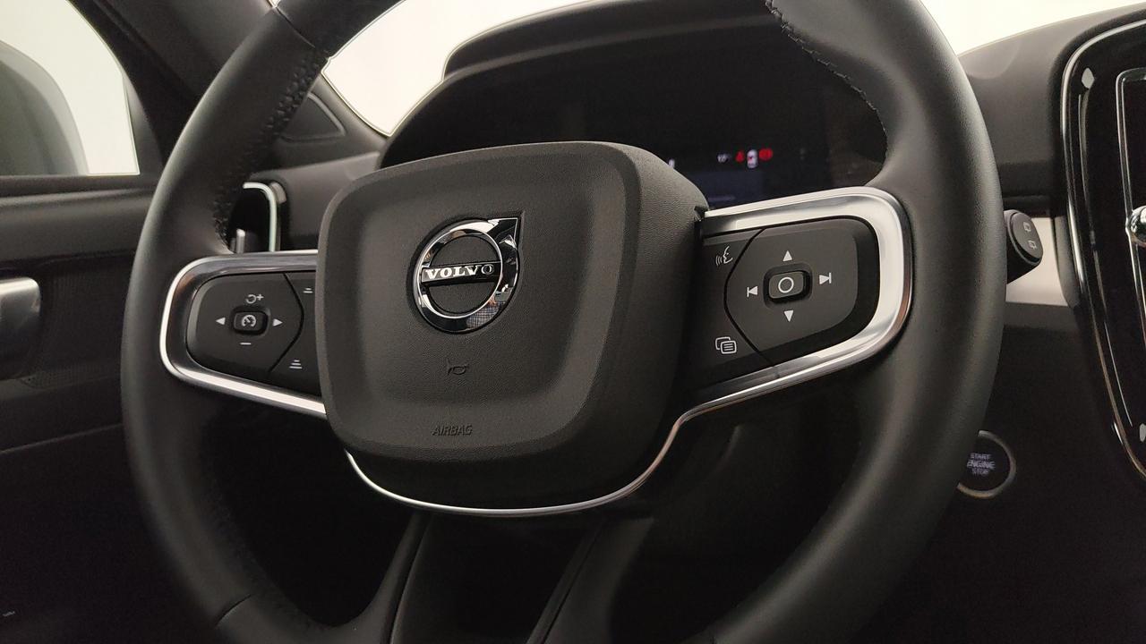 VOLVO XC40 2.0 b3 Core auto