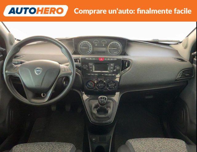 LANCIA Ypsilon 1.0 FireFly 5 porte S&S Hybrid Ecochic Silver