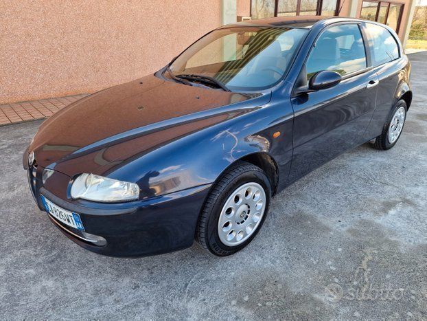 Alfa Romeo 147 1.6 gpl 2002