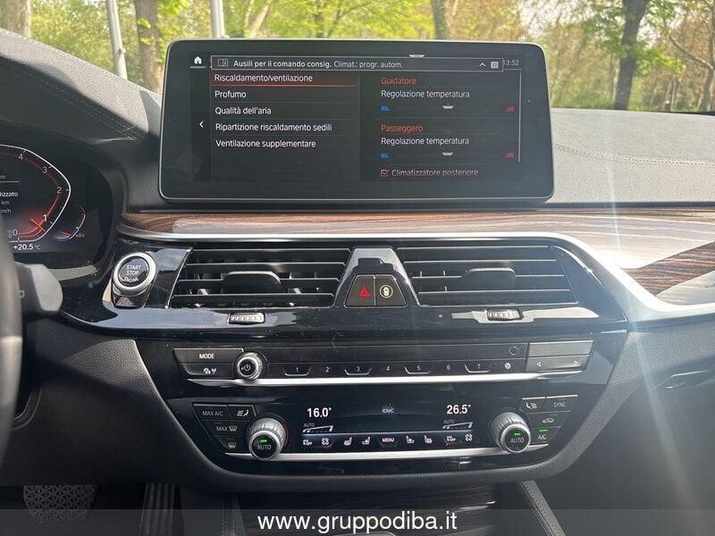 BMW Serie 5 G31 2020 Touring LCI D 530d Touring mhev 48V xdrive Luxury auto