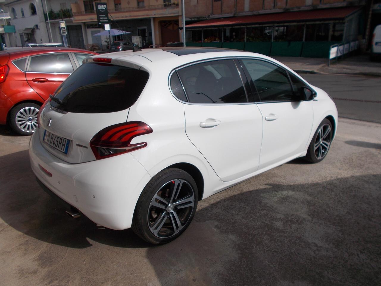 Peugeot 208 BlueHDi 100 5 porte GT Line