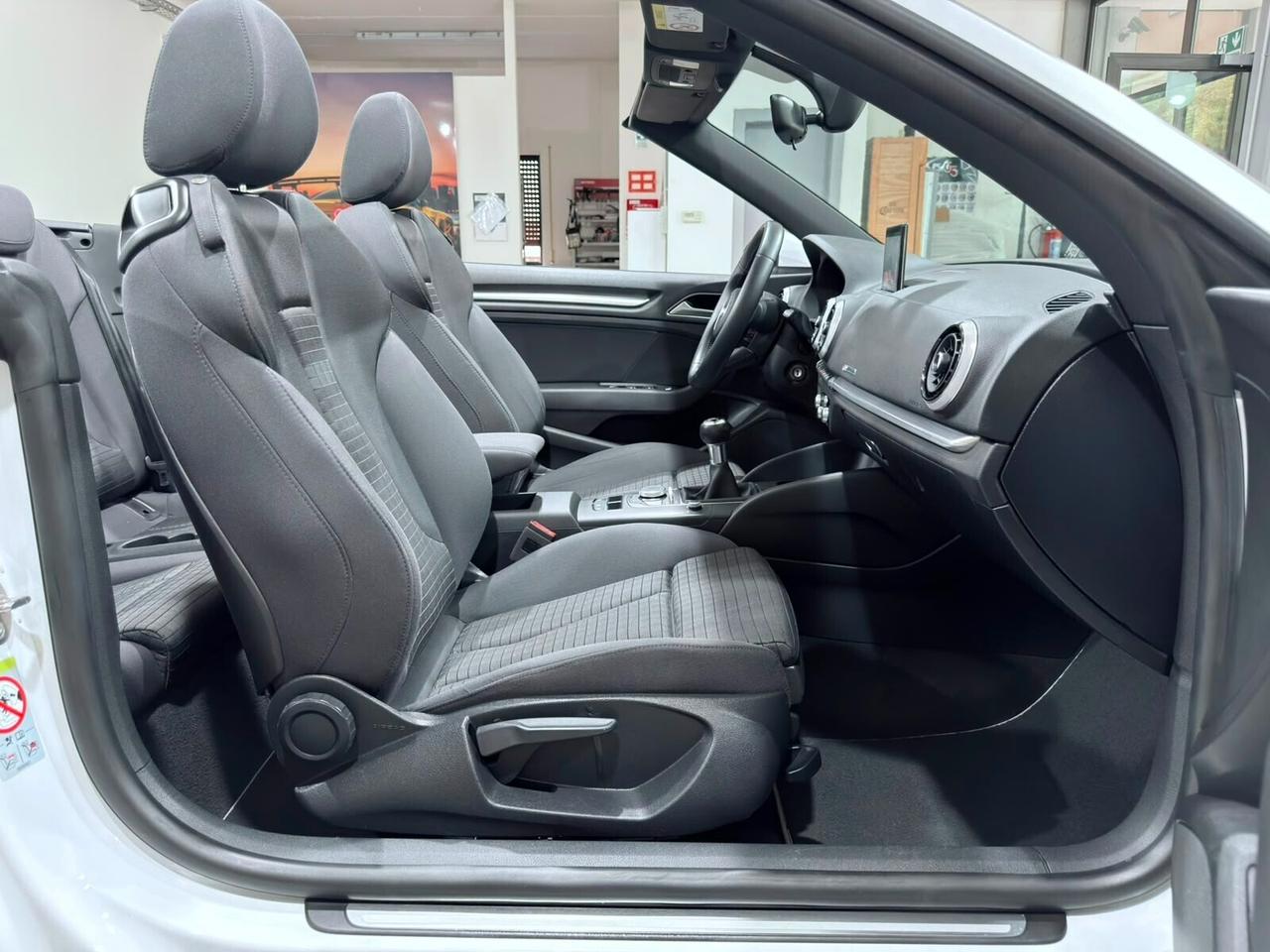 AUDI A3 CABRIO 1.6TDI 116CV SPORT 2018 LED/SENSORI