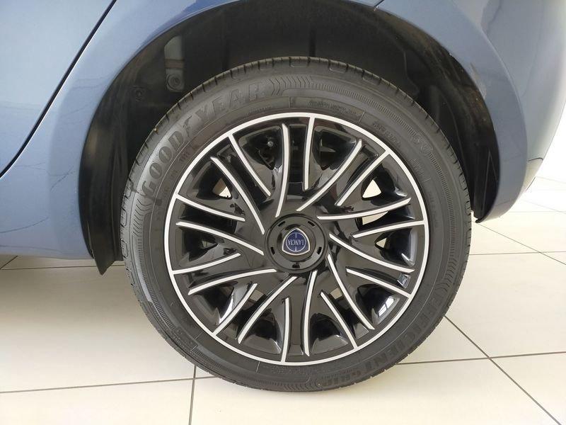 Lancia Ypsilon 1.0 FireFly 5 porte S&S Hybrid Gold