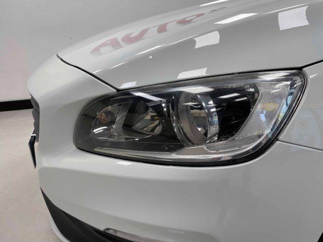 VOLVO V60 2.0 D2 MOMENTUM