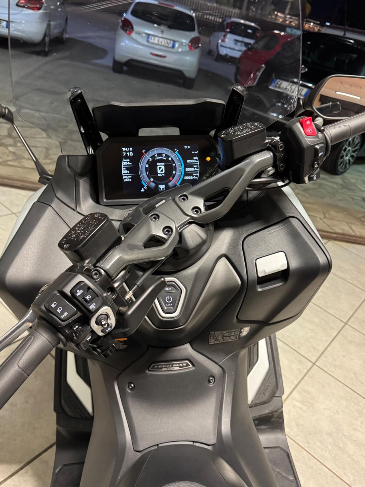 Yamaha T Max 560 Tech