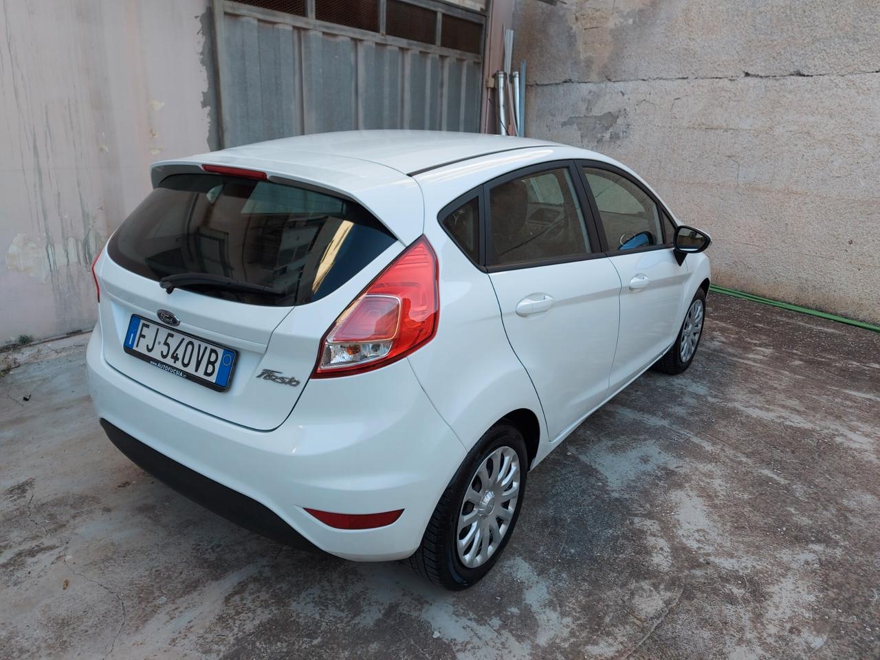 Ford Fiesta 1.5 TDCi 75CV 5 porte Business