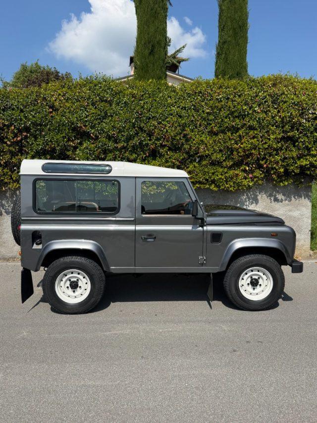 LAND ROVER Defender 90 2.4 S TD4 Station Wagon
