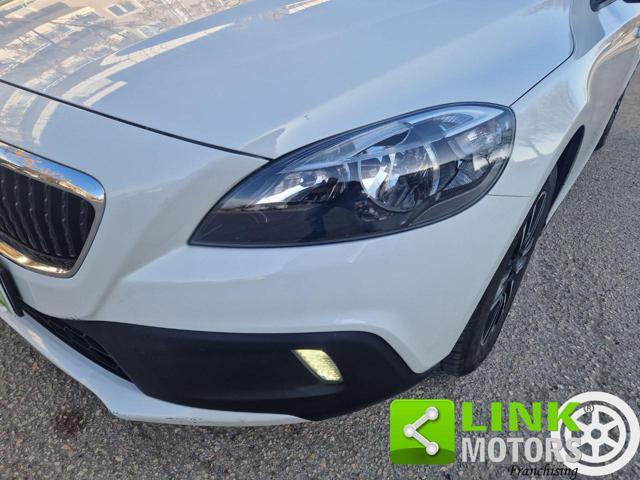 VOLVO V40 Cross Country D2 MANUTENZIONE VOLVO!!