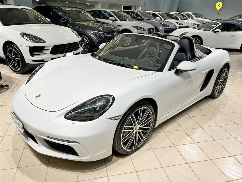 Porsche 718 Spyder Boxster 2.0 T
