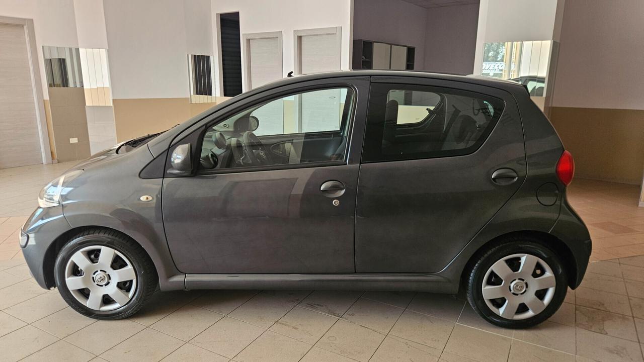 Toyota Aygo 1.0 12V VVT-i 5 porte