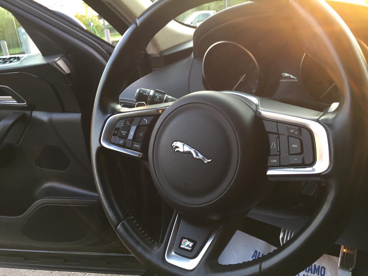Jaguar F-Pace 2.0 D 180 CV AWD R-Sport