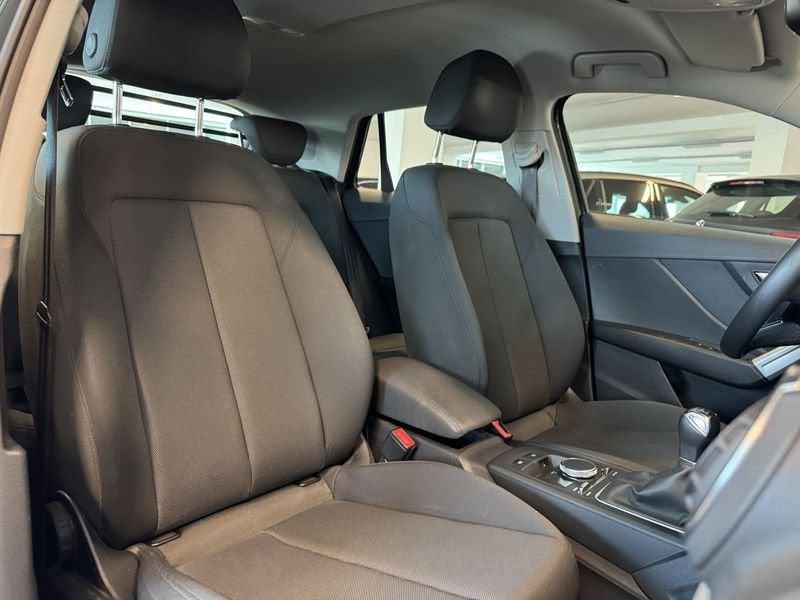 Audi Q2 35 TFSI Business