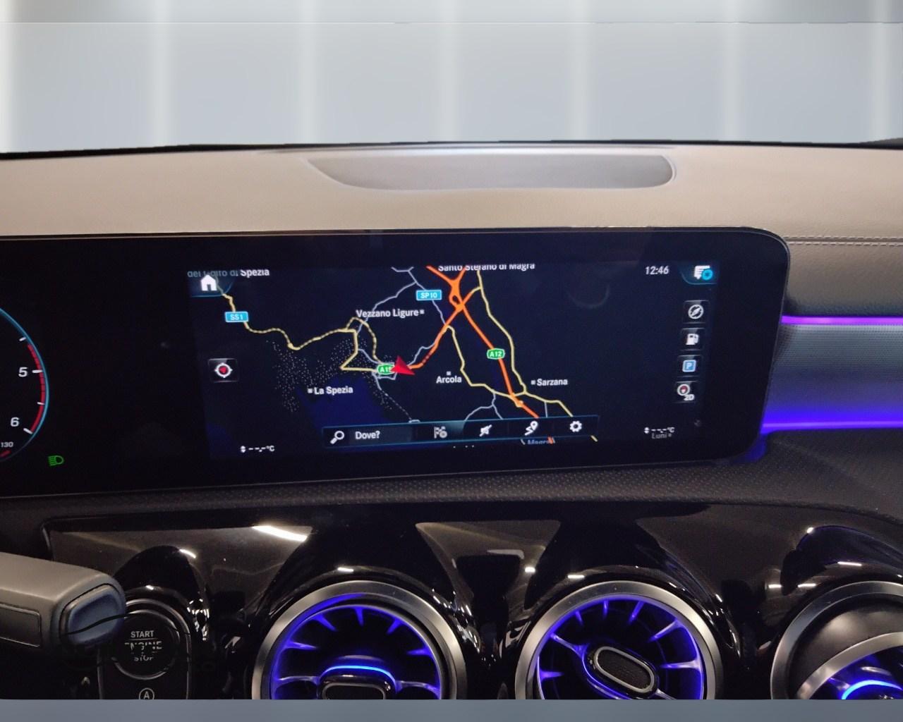 Mercedes-Benz Classe A - W177 2018 - A 200 d Premium Night edition auto