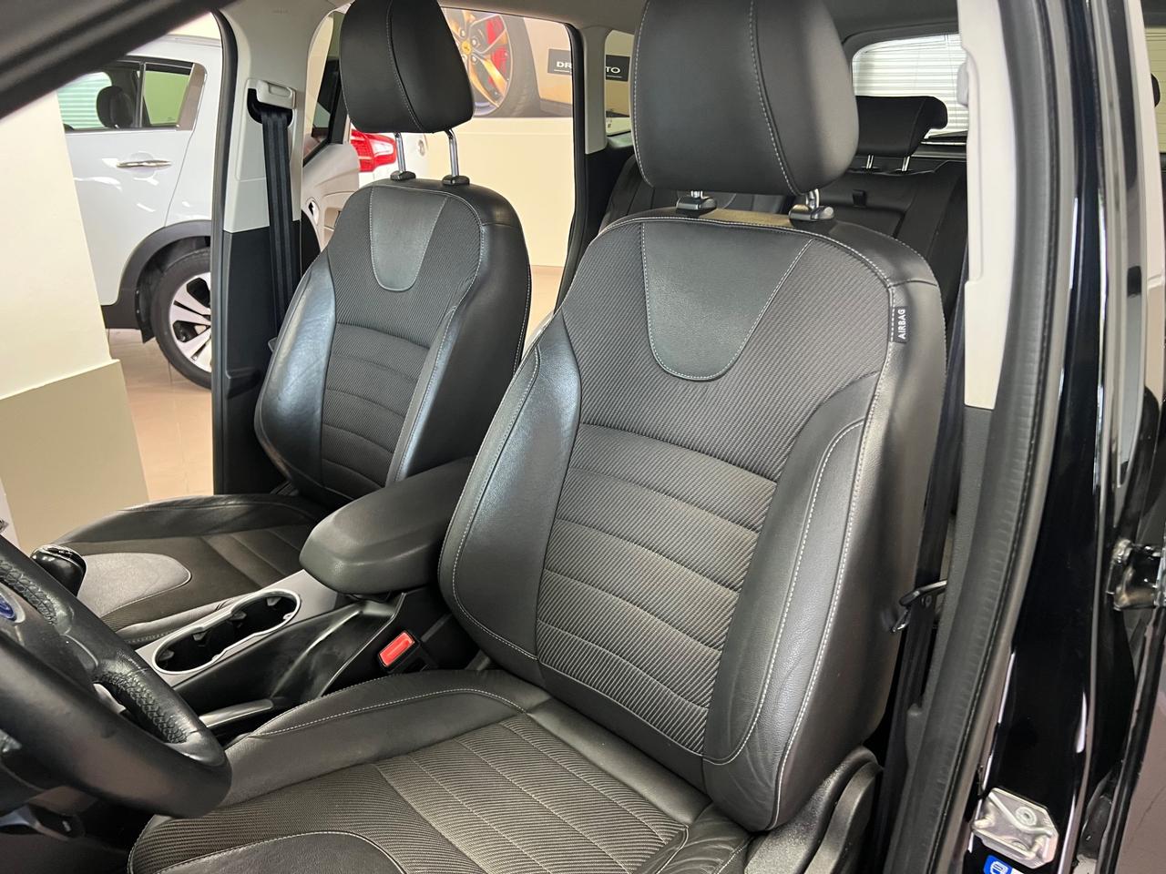Ford Kuga 2.0 TDCI 120 CV S&S 2WD Titanium
