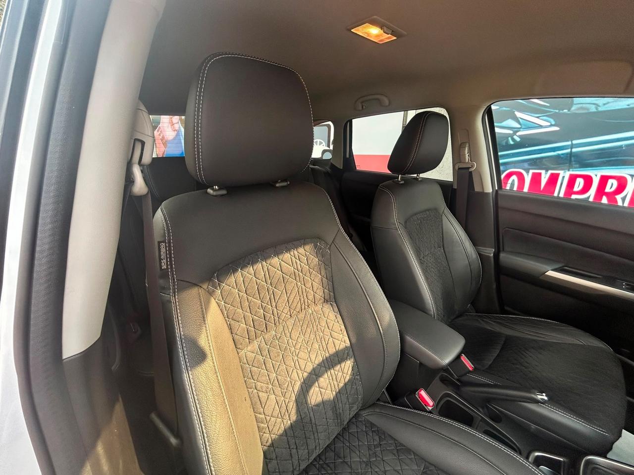 Suzuki Vitara 1.4 Hybrid Top