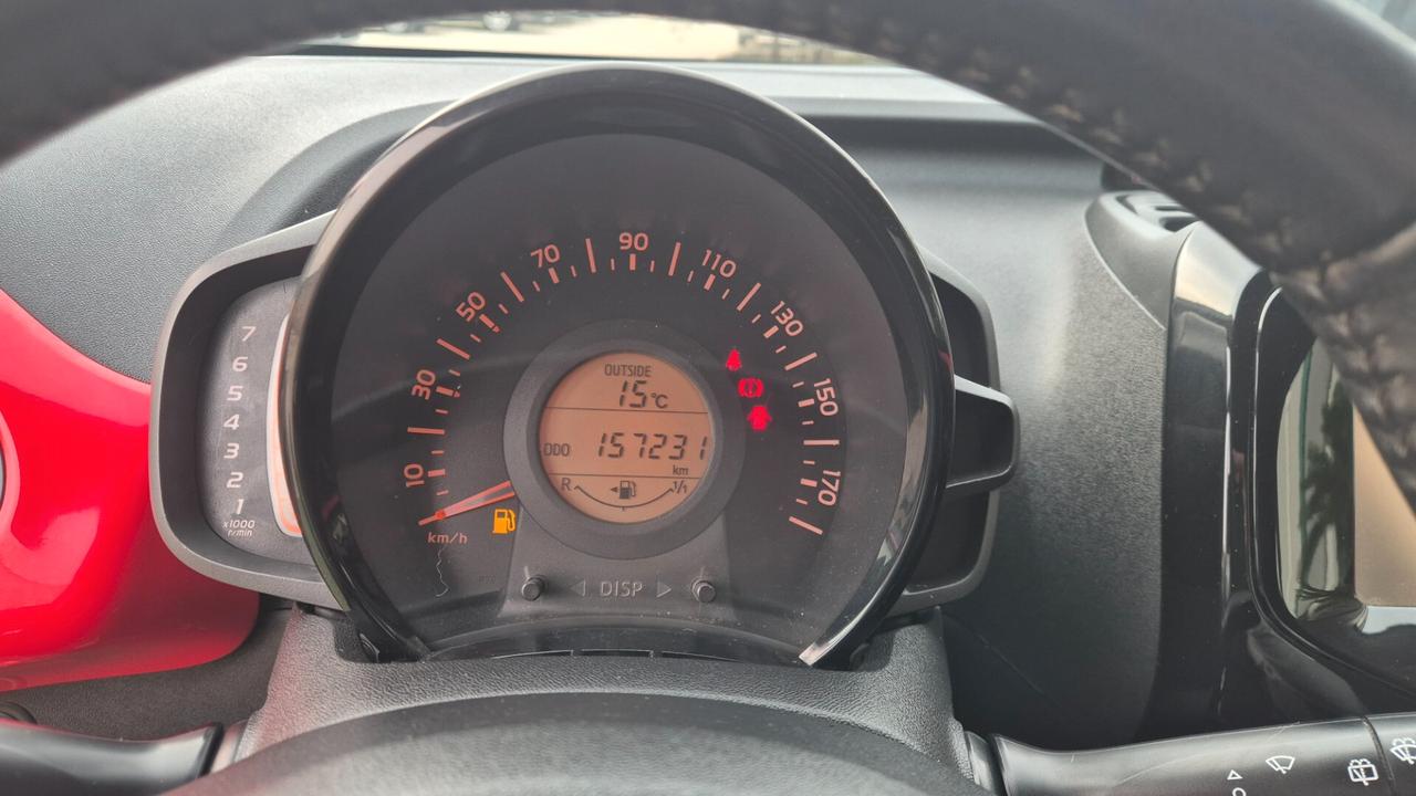 Toyota Aygo 1.0 VVT-i 69 CV 5 porte x-cool