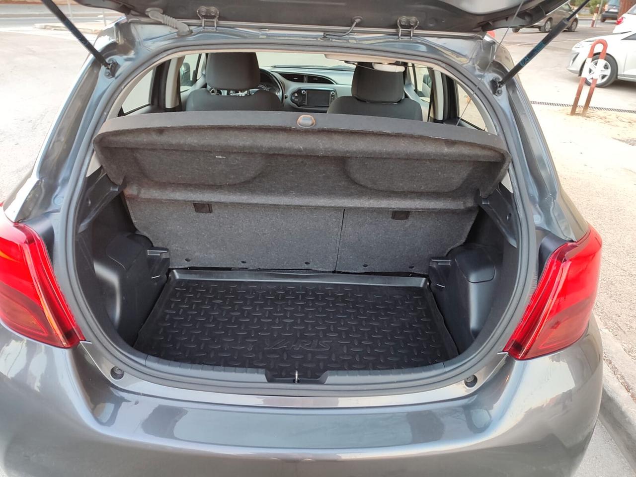 Toyota Yaris 1.4 Diesel ACTIVE 2015!!