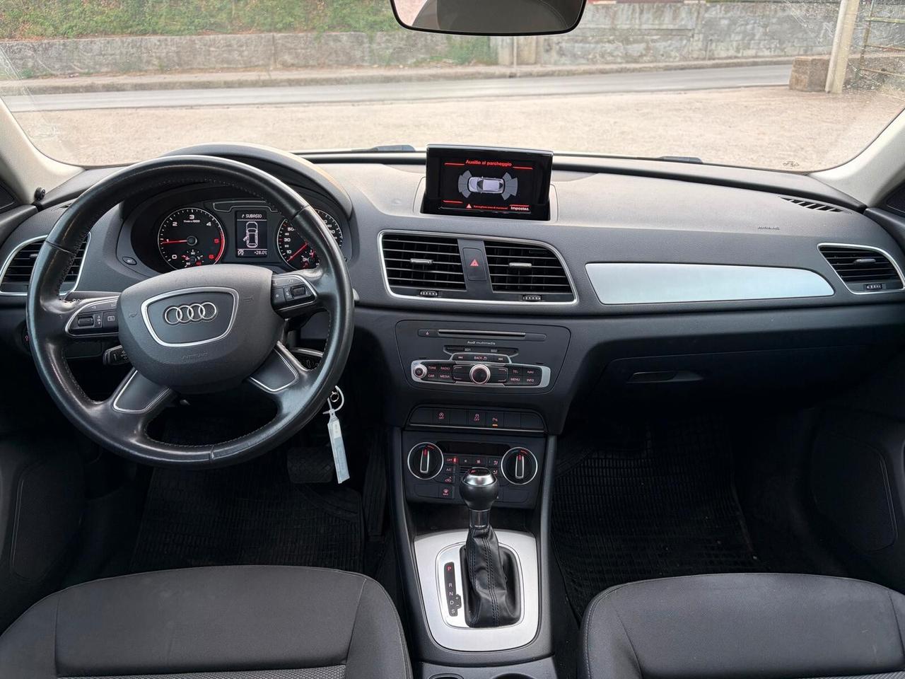 Audi Q3 2.0 TDI 120 CV Business