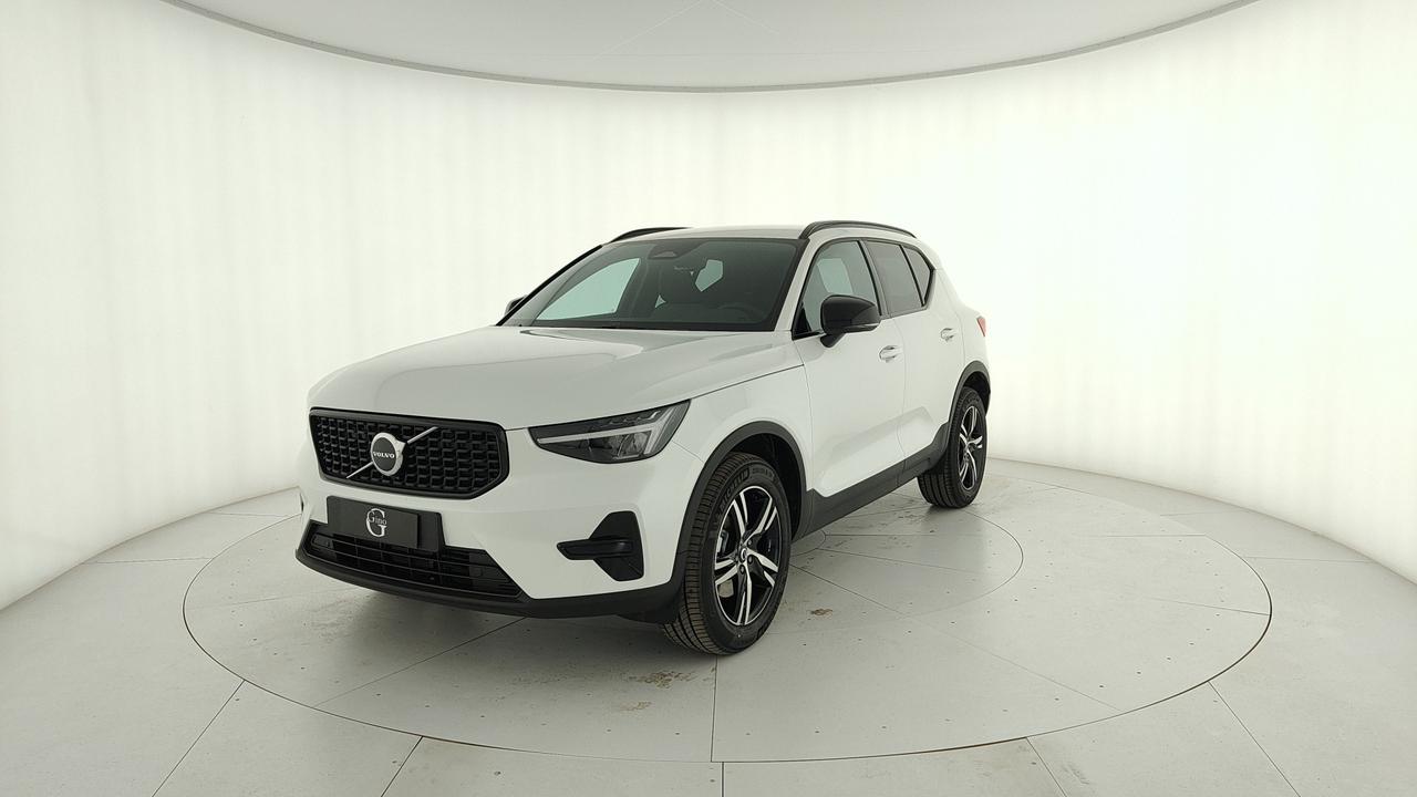 VOLVO XC40 2.0 b3 Plus Dark auto