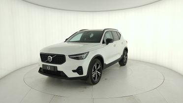 VOLVO XC40 2.0 b3 Plus Dark auto