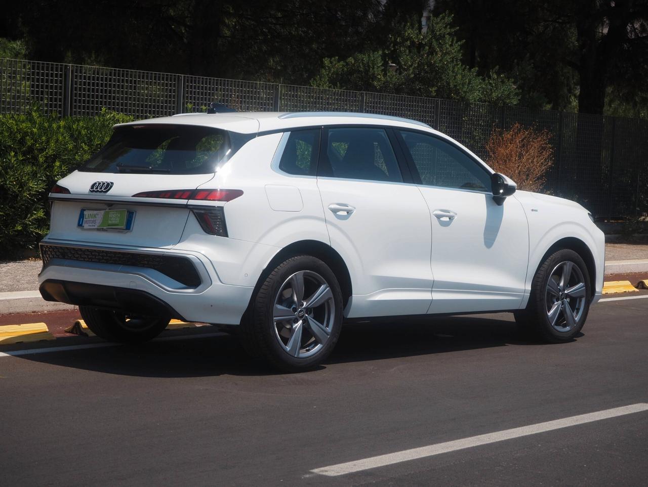 Audi Q3 TFSI 110 kW mHEV S tronic Line edition