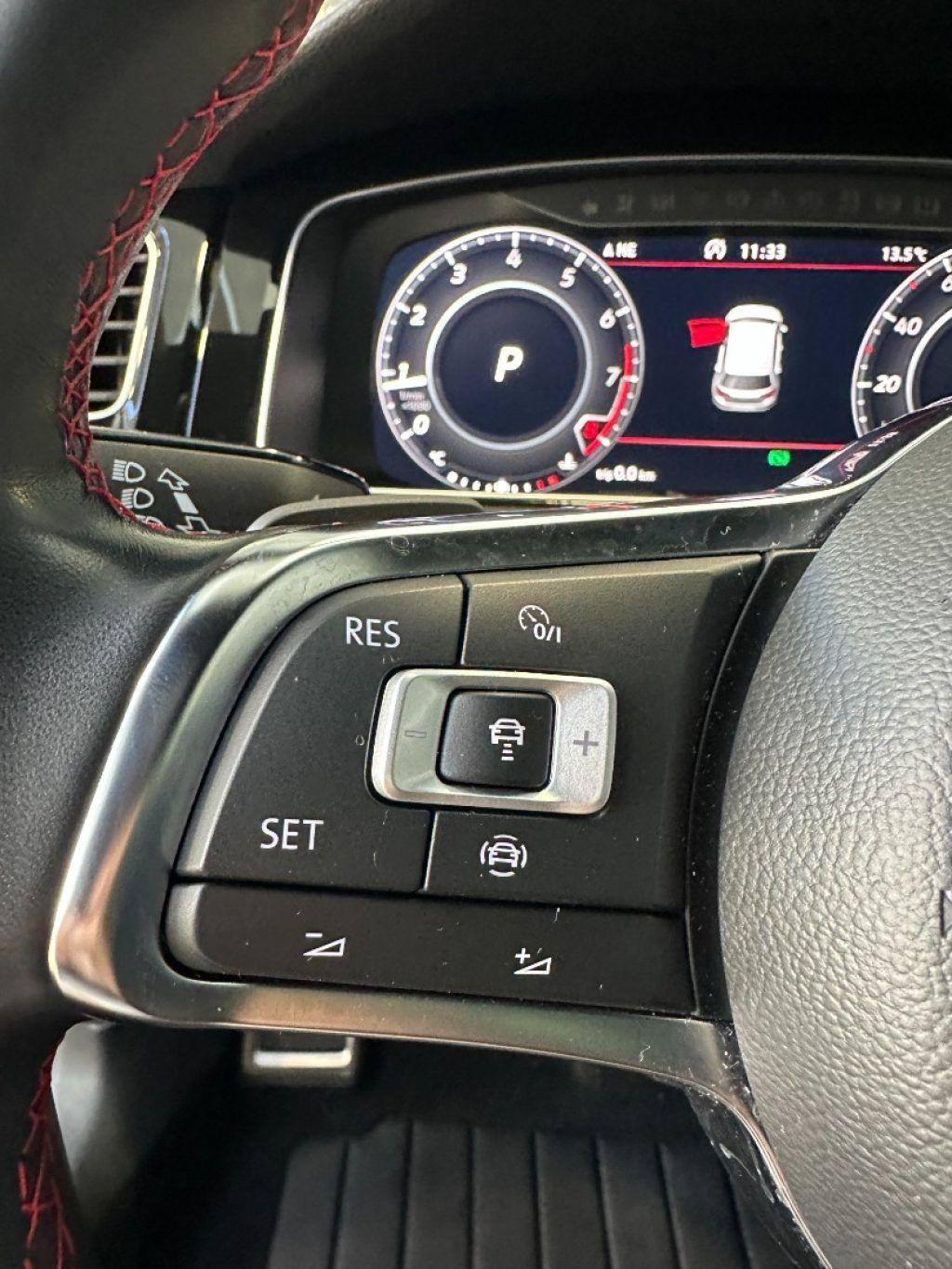 Volkswagen Golf GTI Performance 2.0 245 CV TSI DSG - 18"- Navi - ACC