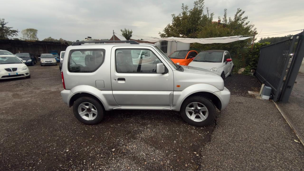 Suzuki Jimny 1.3i 16V cat 4WD